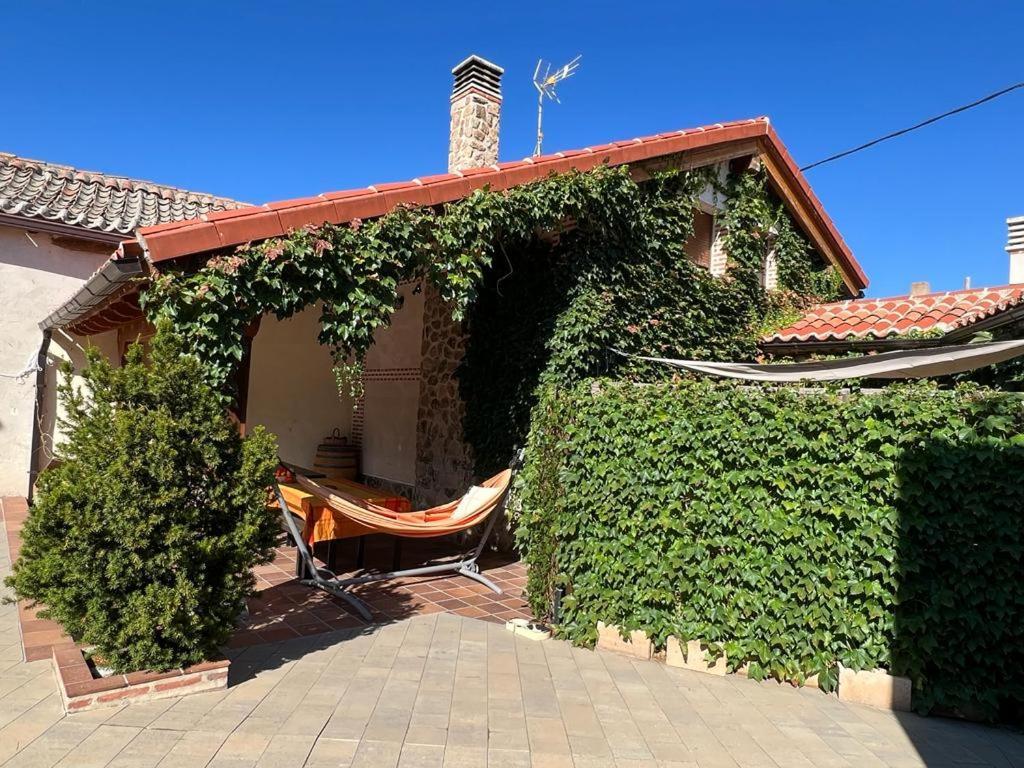 Casa Rural "Hazanas" Adanero Esterno foto