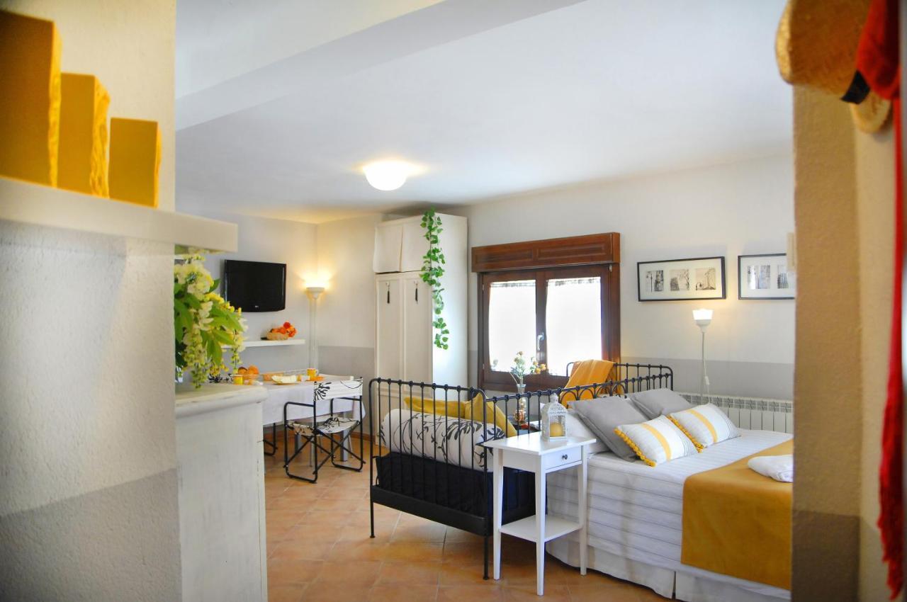 Casa Rural "Hazanas" Adanero Esterno foto