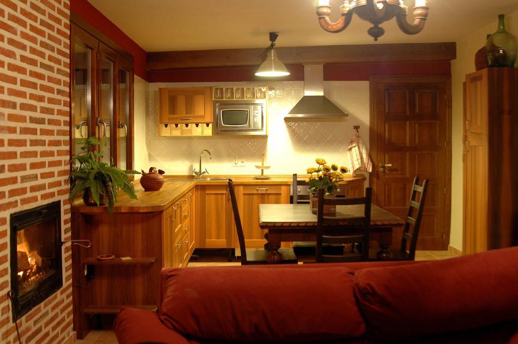 Casa Rural "Hazanas" Adanero Esterno foto