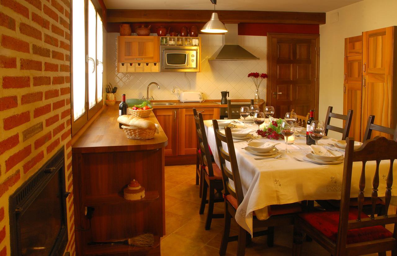 Casa Rural "Hazanas" Adanero Esterno foto